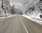 АПИ: Шофьорите, на които им предстои пътуване в Западна България, да тръгват с готови за зимни условия автомобили