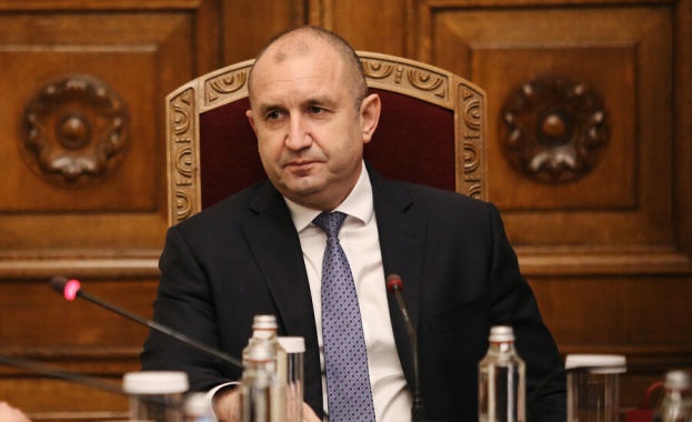 Това заяви президентът Румен Радев след въпрос дали е сериозно