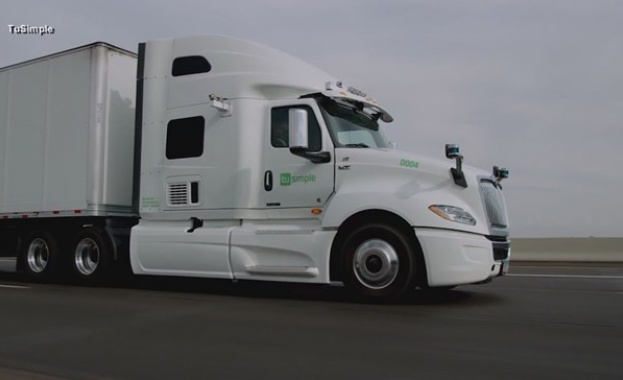 Камион без шофьор измина 130 километров курс в Съединените щати