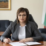 Вицепремиерът Нинова: Цените на хляба падат трайно заради премахването на ДДС