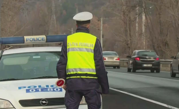 Полицейските екипи са в готовност за подпомагане на пътното движение