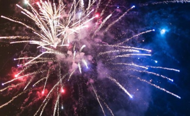 След краткотрайния снежен епизод на зимата в петък отново започва