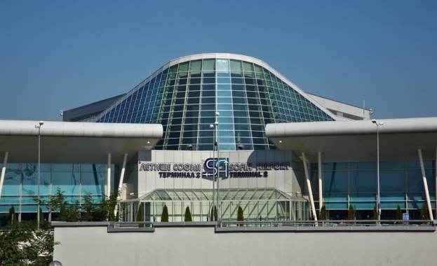 Спазват ли се COVID ограниченията на летище София