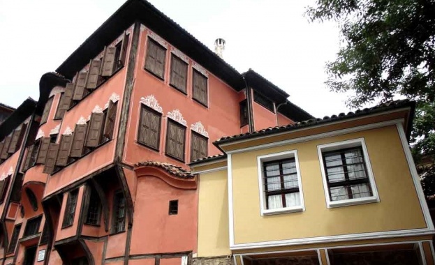 Силуети от Париж е новата изложба с рисунки в Музея