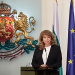 Йотова: Надявам се утре правителството и министрите да получат своето доверие