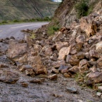 Движението в участъка по път II-84 Якоруда - Разлог се осъществява с повишено внимание