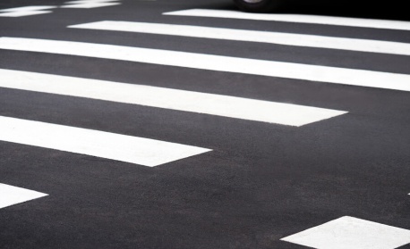 Кола блъсна 14-годишно дете на пешеходна пътека в Разград
