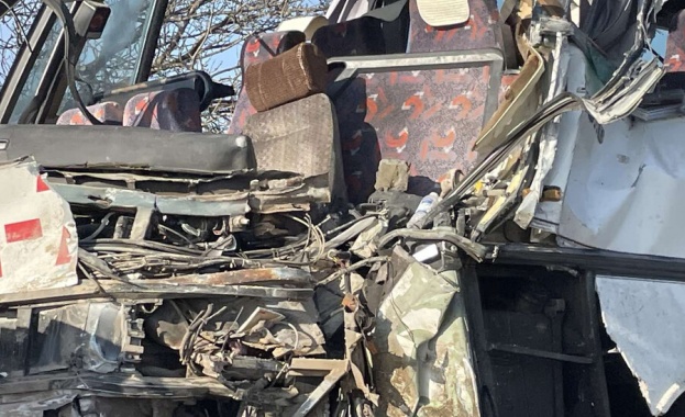 На място е загинал шофьорът на тежкотоварния автомобил Един човек