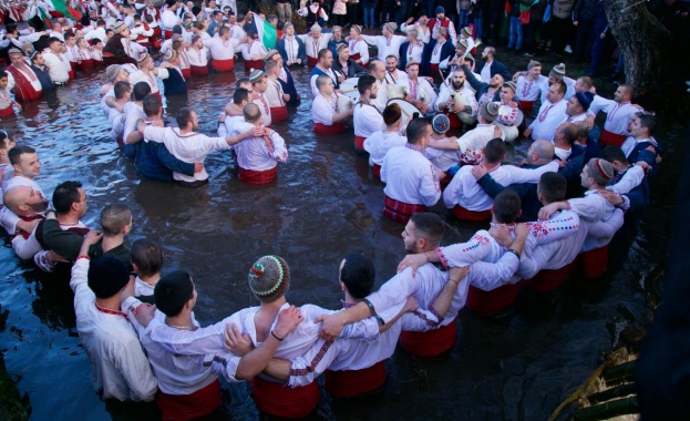 Днес православната църква празнува Богоявление Йордановден един от най древните