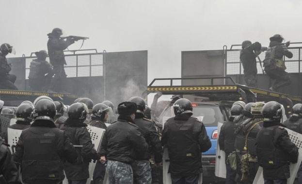 Русия и съюзниците ѝ ще изпратят миротворчески сили в Казахстан