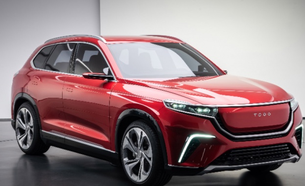 Първият произведен в Турция електрически автомобил направи своя публичен дебют