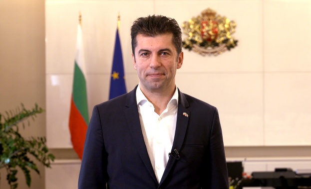 Премиерът Петков отново призова българските граждани да се ваксинират срещу