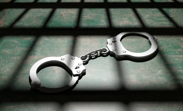 По искане на Районната прокуратура в Плевен Районният съд в