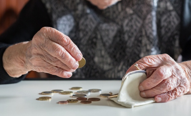 Половината пенсионери са получили по ниска пенсия в сравнение с декември