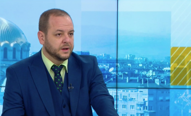 Изграждането на тунел през Креснеското дефиле е най целесъобразният и екологичен