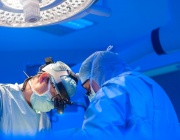 За първи път успешно трансплантираха сърце от прасе на човек  