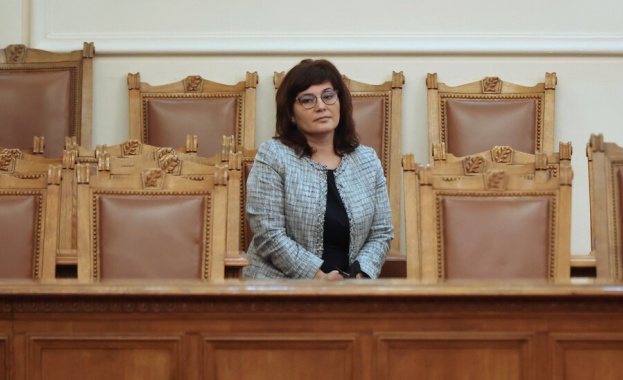 Министърът на здравеопазването проф Асена Сербезова прекрати текущата процедура по