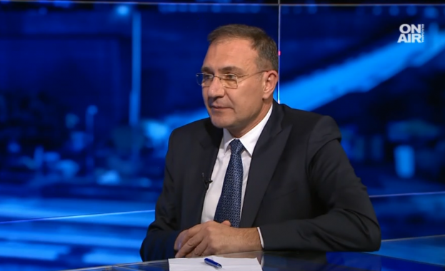 Задължително трябва да се справим с проблемите с БДЖ и