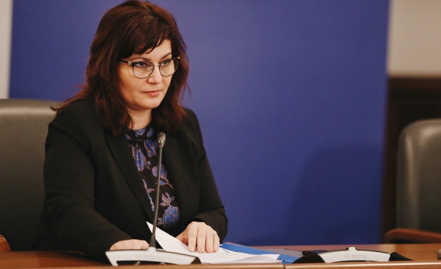 Здравният министър с коментар ще отпадне ли сертификатът за антитела Здравният министър с коментар ще отпадне ли сертификатът за антитела