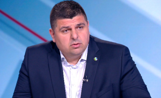 Ивайло Мирчев: Коалицията не купува депутати