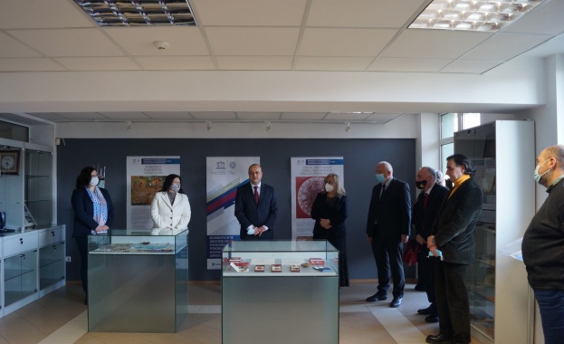 Министър Христо Проданов откри изложбата „Български паметници под закрилата на ЮНЕСКО“ в „Музей на туризма“