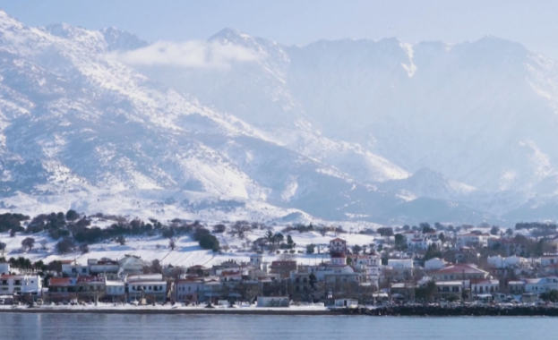 Гръцкият остров Самотраки е под снежна пелена На някои места