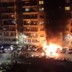 Бездомник предизвика пожар във Варна, има обгорели коли и балкони