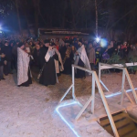 Русия отбелязва Богоявление - смелчаци се потопиха в ледени води