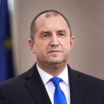 Радев: Трябва дебат за цялостна реформа на данъчната система