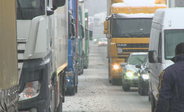 МВР очаква и днес засилен трафик по магистралите у нас