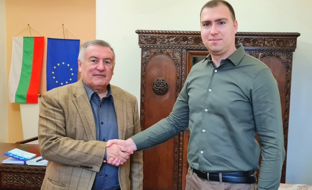Общинският съветник от БСП Васил Иванов потърси съдействие от областния