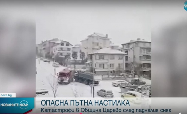 Падналият сняг по Южното Черноморие затрудни трафика в Община Царево.