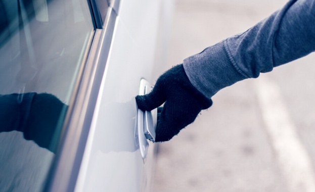 14 годишно момче открадна джип паркиран пред жилищен блок в Смолян