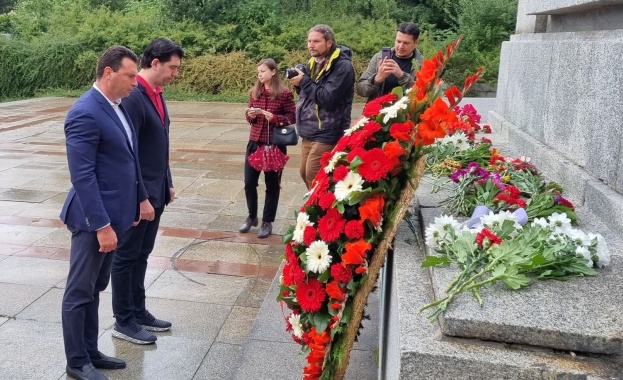 На 27 януари в 11 00 ч Калоян Паргов и членове