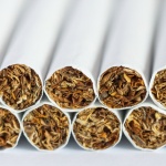 В Гърция въвеждат наказателна отговорност за продажбата на алкохол и цигари на непълнолетни