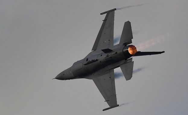 България вече има пилот на F-16