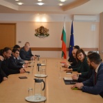 Министър Нинова: До седмица започва изплащането на помощта до 50 000 лв. за малки и средни предприятия