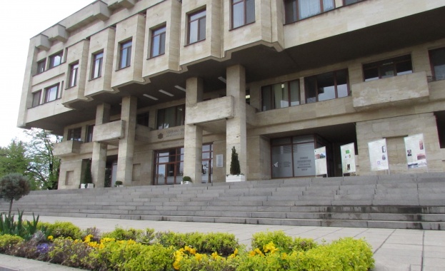 Наематели на общински обекти за търговия в Шумен са поискали