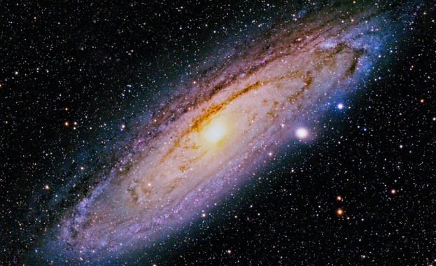 Австралийски астрономи откриха странен обект в галактиката Млечен път, какъвто