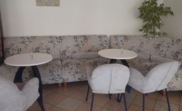 Известно бургаско кафене тези дни беше затворено след повече от