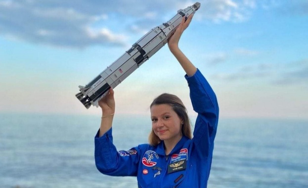 10 дни делят младата надежда на България в космонавтиката