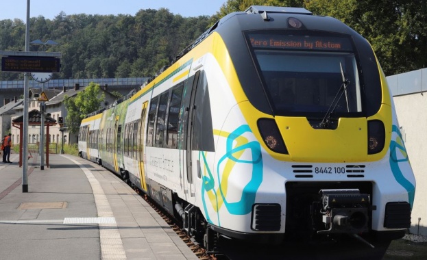 Германските железници DB пуснаха за първи път в експлоатация влак