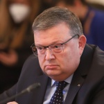Народното събрание прие оставката на Сотир Цацаров