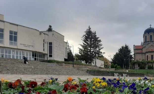 Собственик на бар клуб се прикачил да ползва ток от