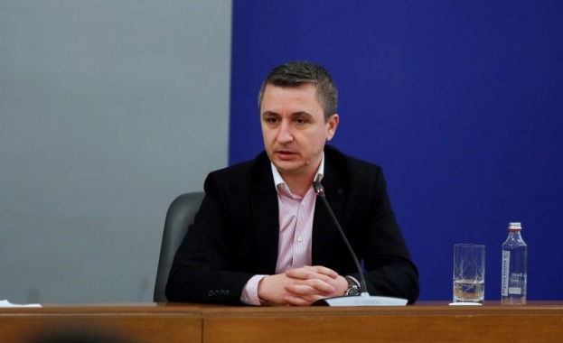 Енергийният министър Александър Николов е депозирал оставката си днес съобщава