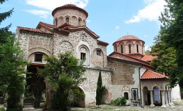 Сметката за електроенергия на Бачковския манастир за декември 2021 година