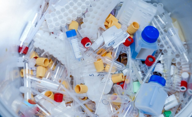 Над 200 000 тона медицински отпадъци голяма част пластмасови са