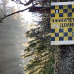 Спасителите предупреждават: Има опасност от лавини в планините