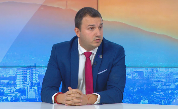 Студенти от УНСС са получили сметка за ток през февруари