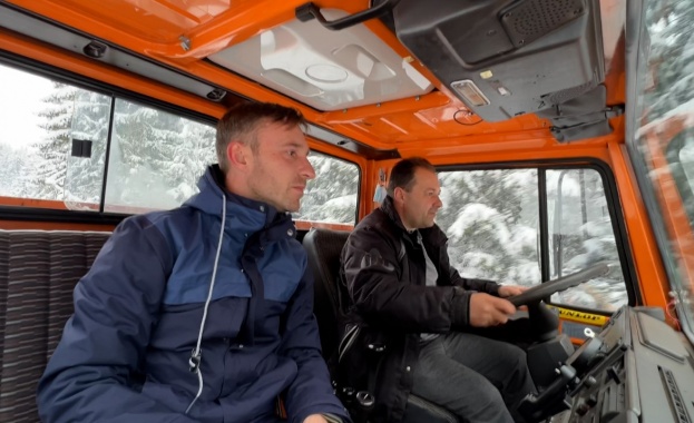 В Родопите където натрупа над 50 сантиметра сняг директорът на